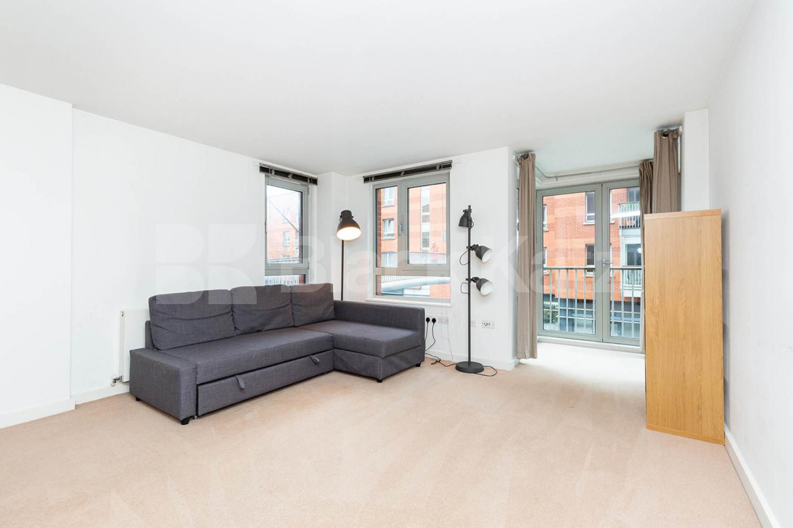 Modern development with concierge and communal garden Eden Grove, Holloway